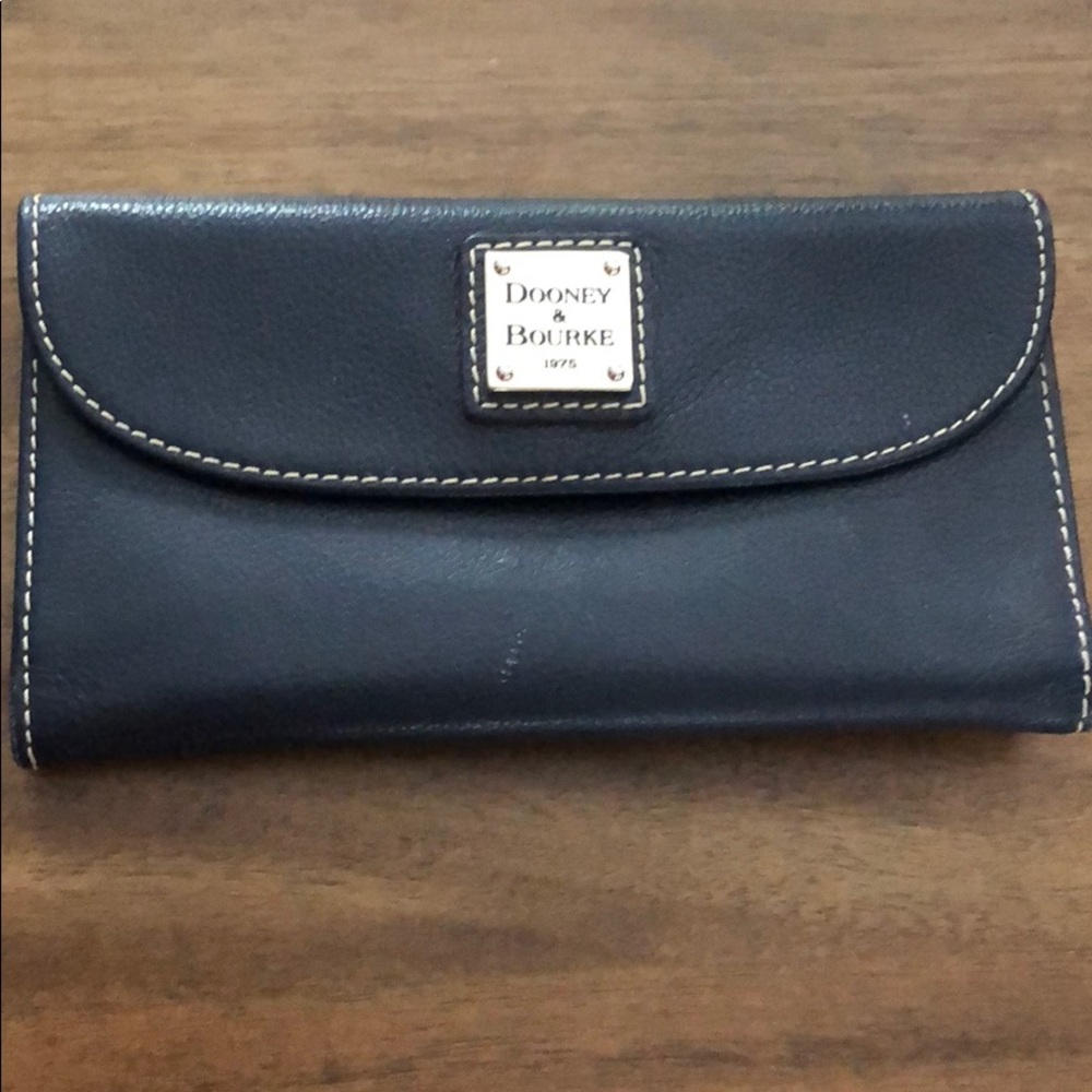 Dooney and Bourke wallet